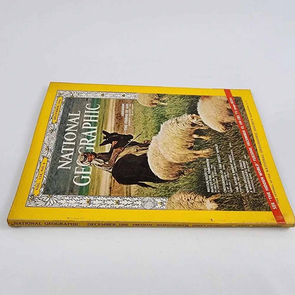 National Geographic Magazine December 1966 No ‎ Insert